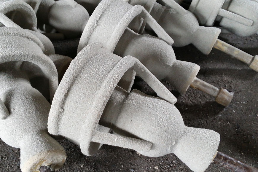 大量陶瓷模具用于熔模铸造