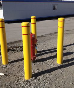 四个R-7111塑料柱布盖保护消防栓