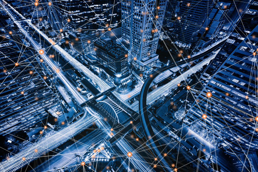 基础设施概念图片:街上硬立基建数分网