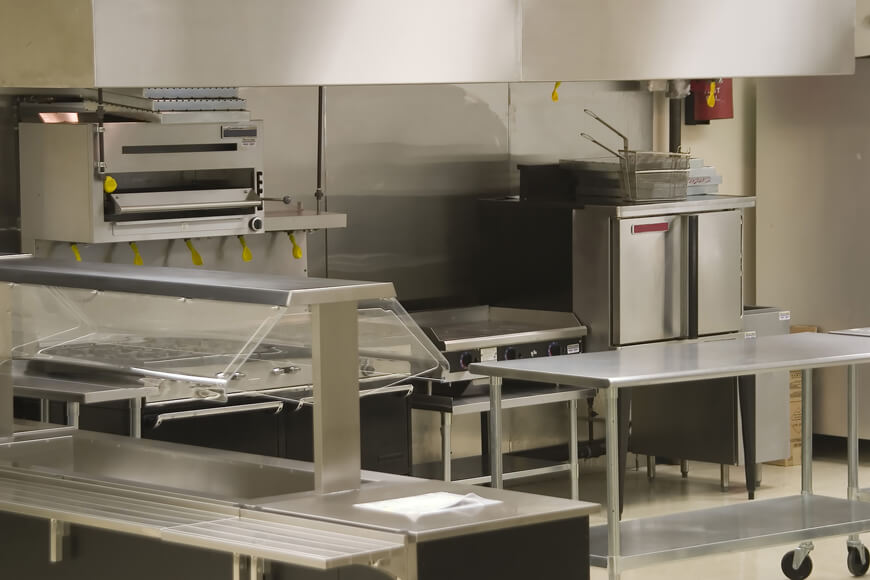在商业厨房中发现的不锈钢物品可以防锈和腐蚀