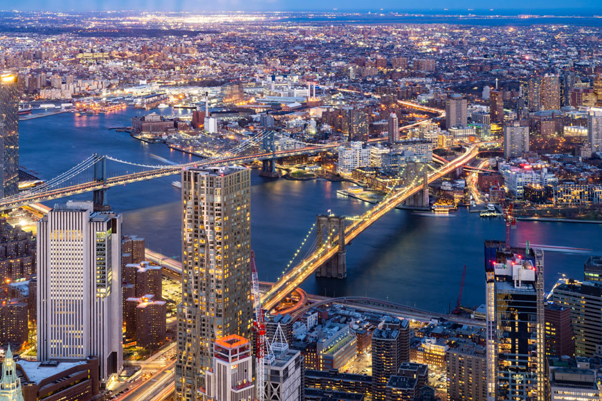 布鲁克林和曼哈顿桥梁的空中镜头